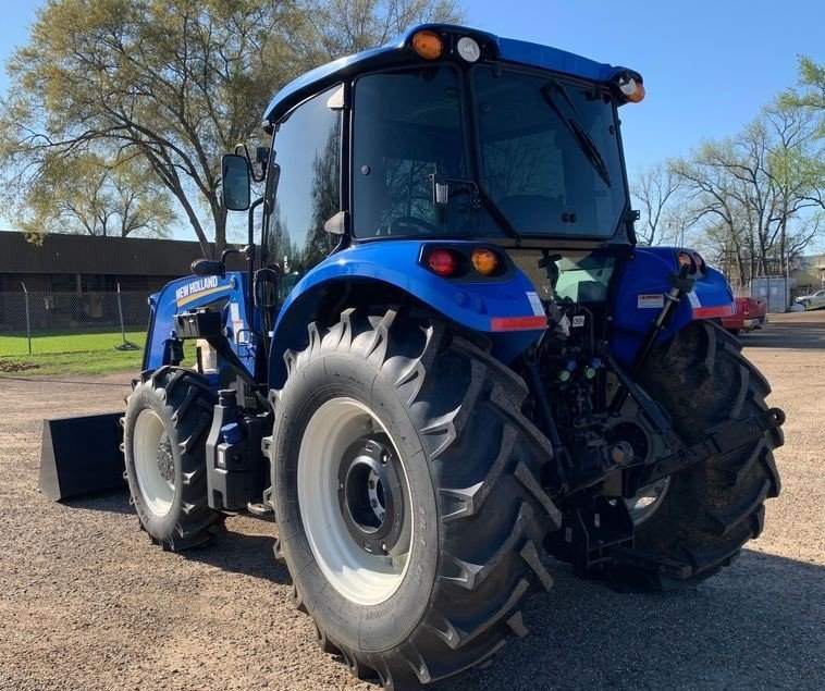 2017 New Holland T4.110 8