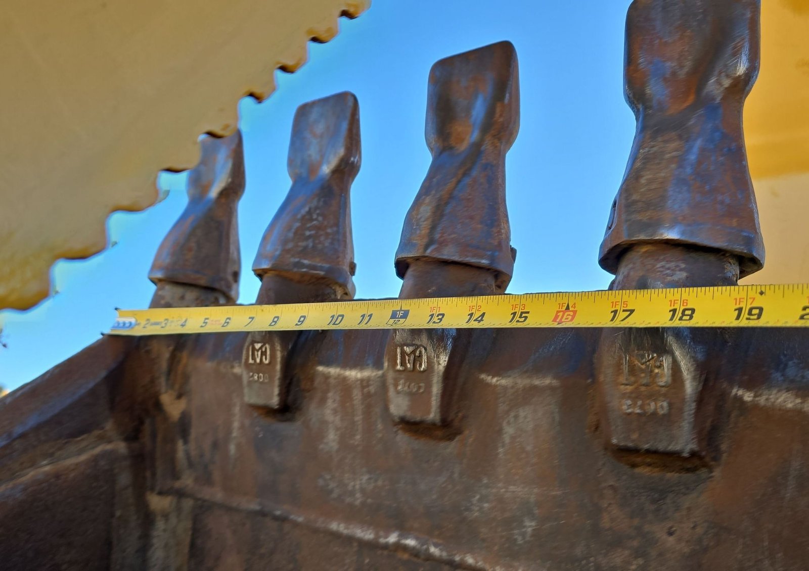 2017 Caterpillar 430F2 28