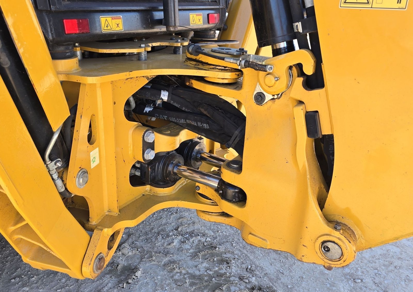 2017 Caterpillar 430F2 32