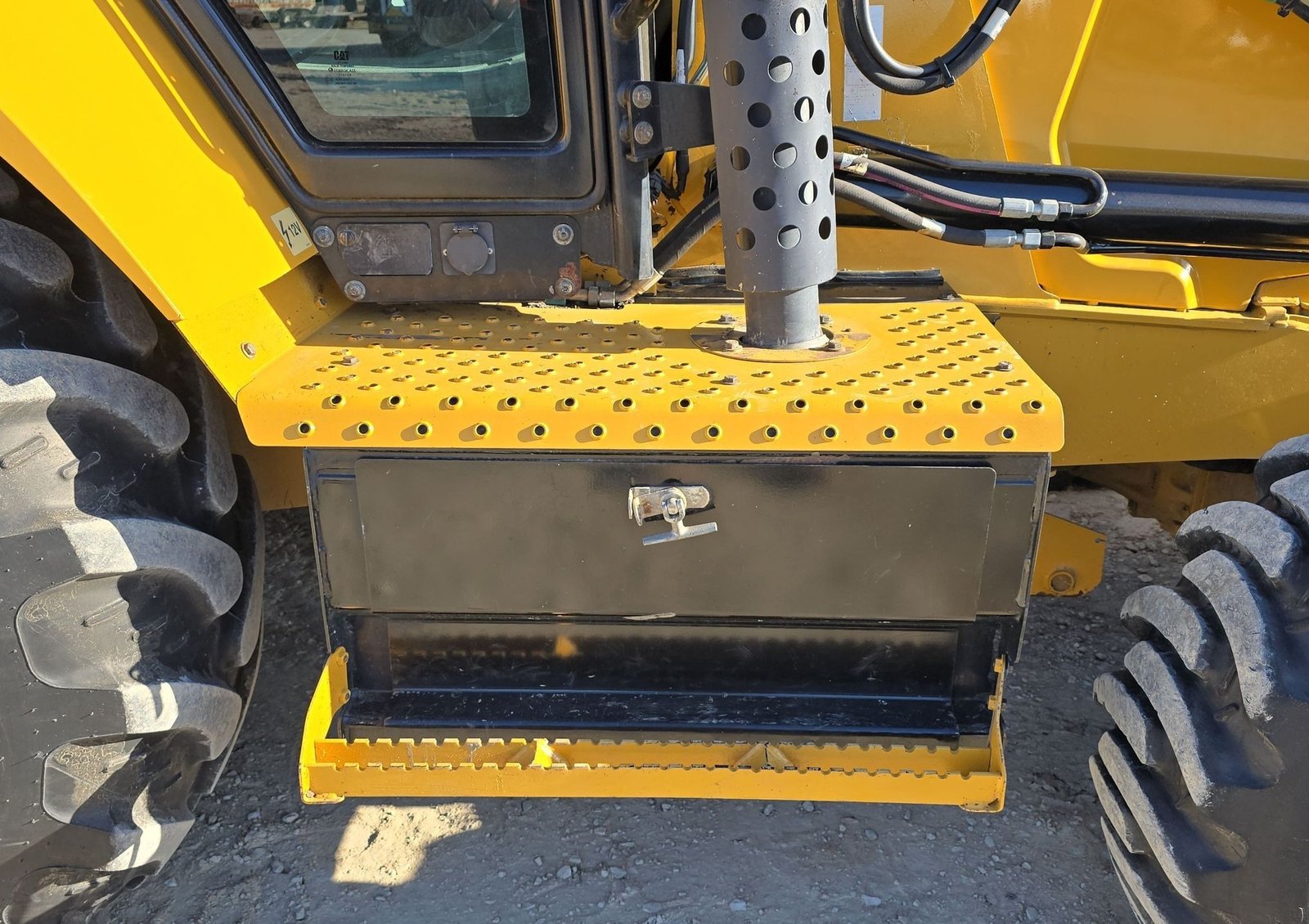 2017 Caterpillar 430F2 36