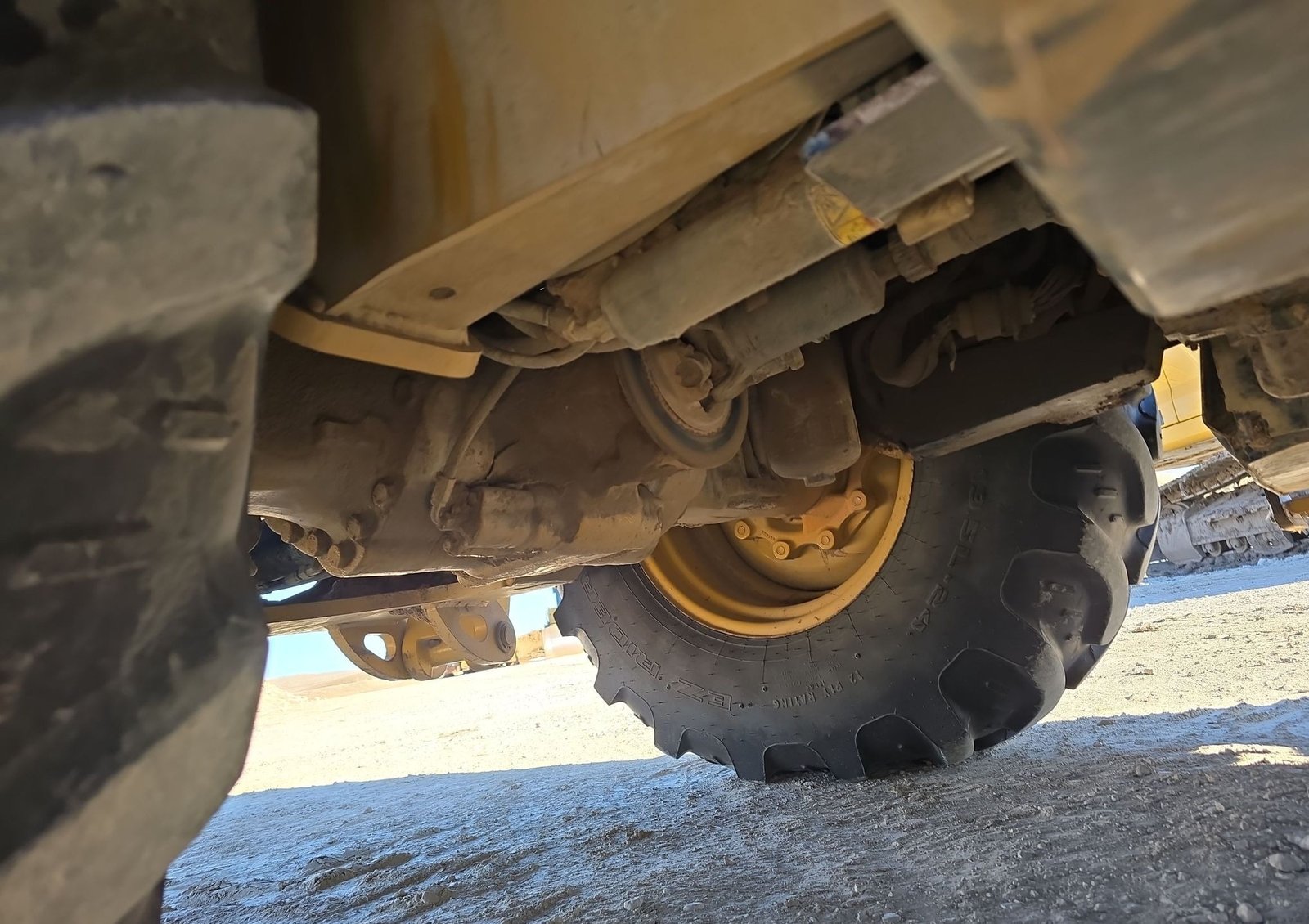 2017 Caterpillar 430F2 39