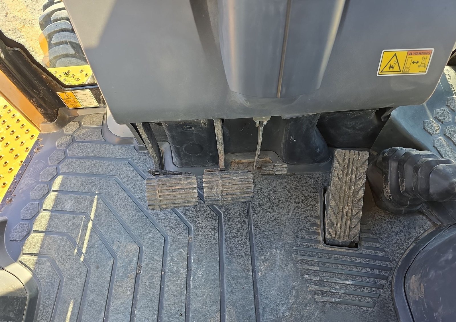 2017 Caterpillar 430F2 47