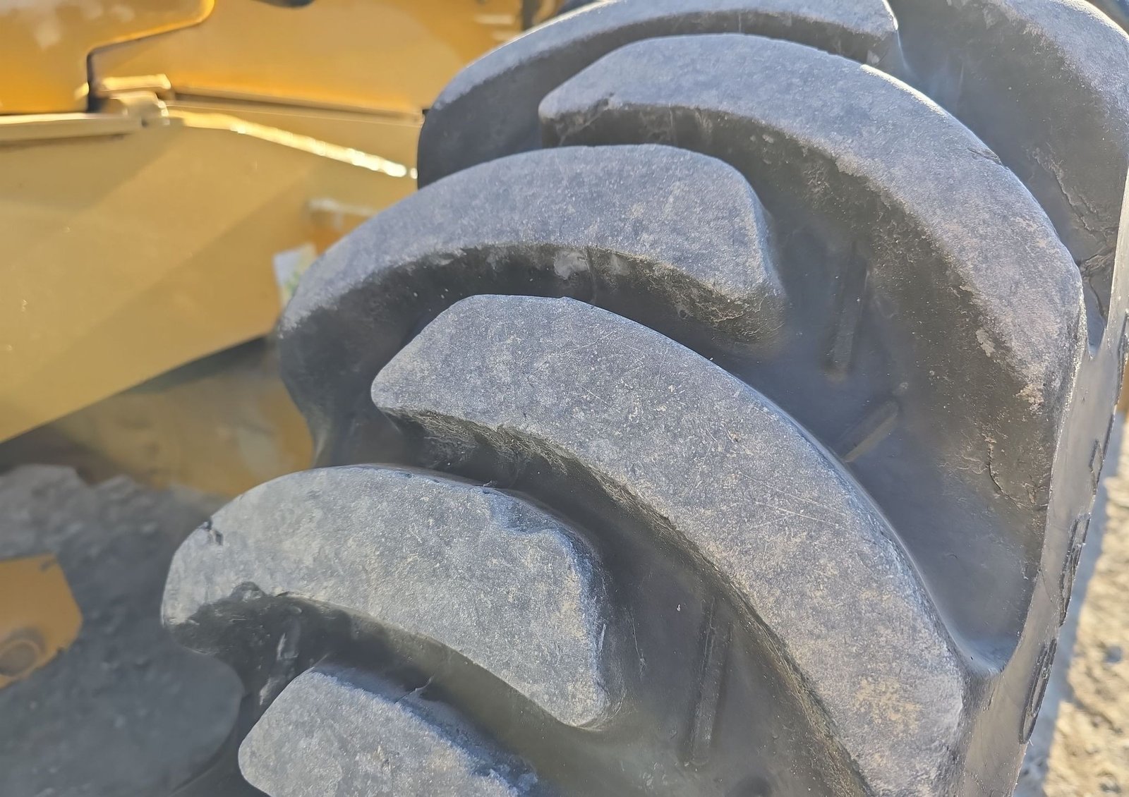 2017 Caterpillar 430F2 81