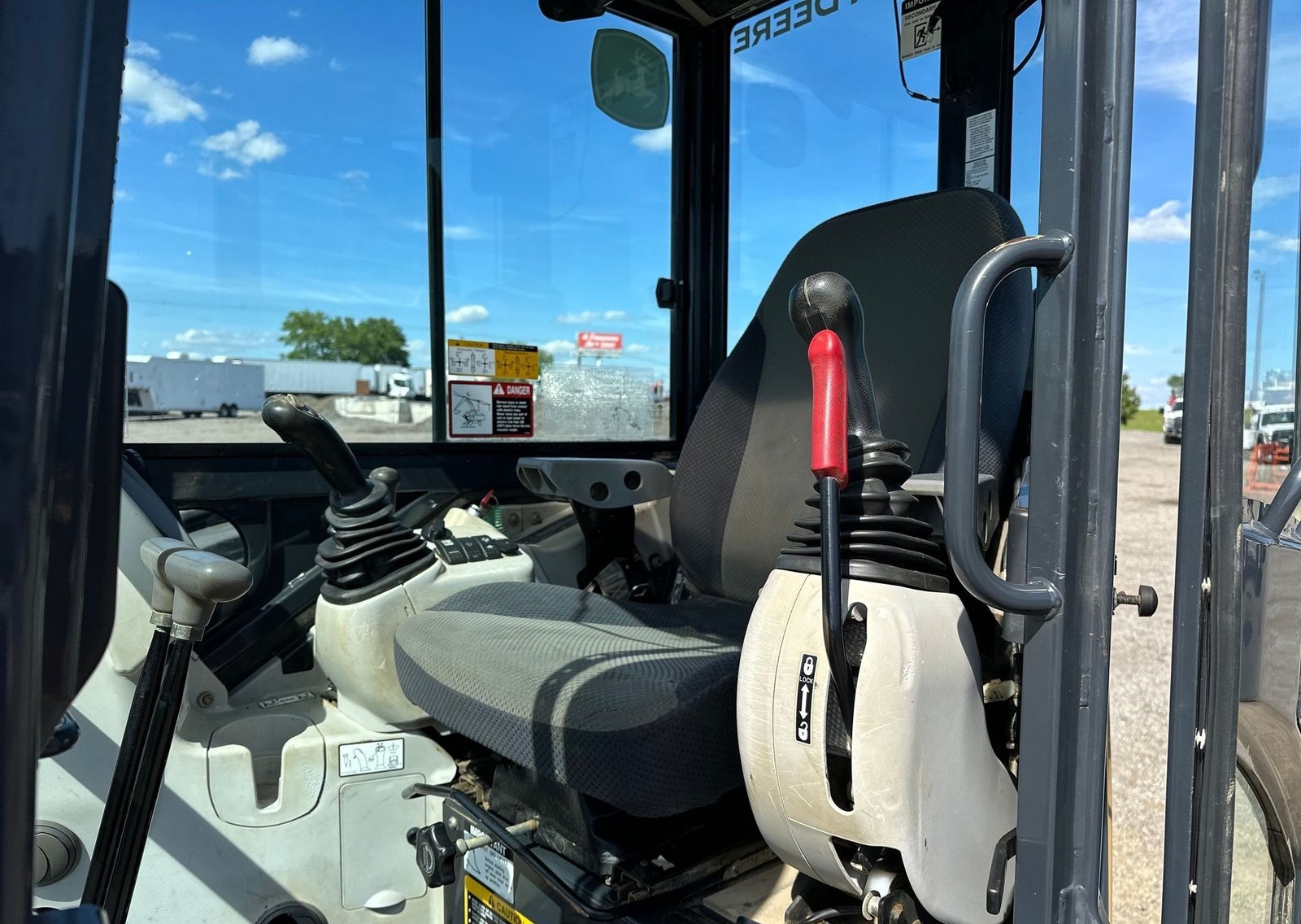 2014 John Deere 50G 68