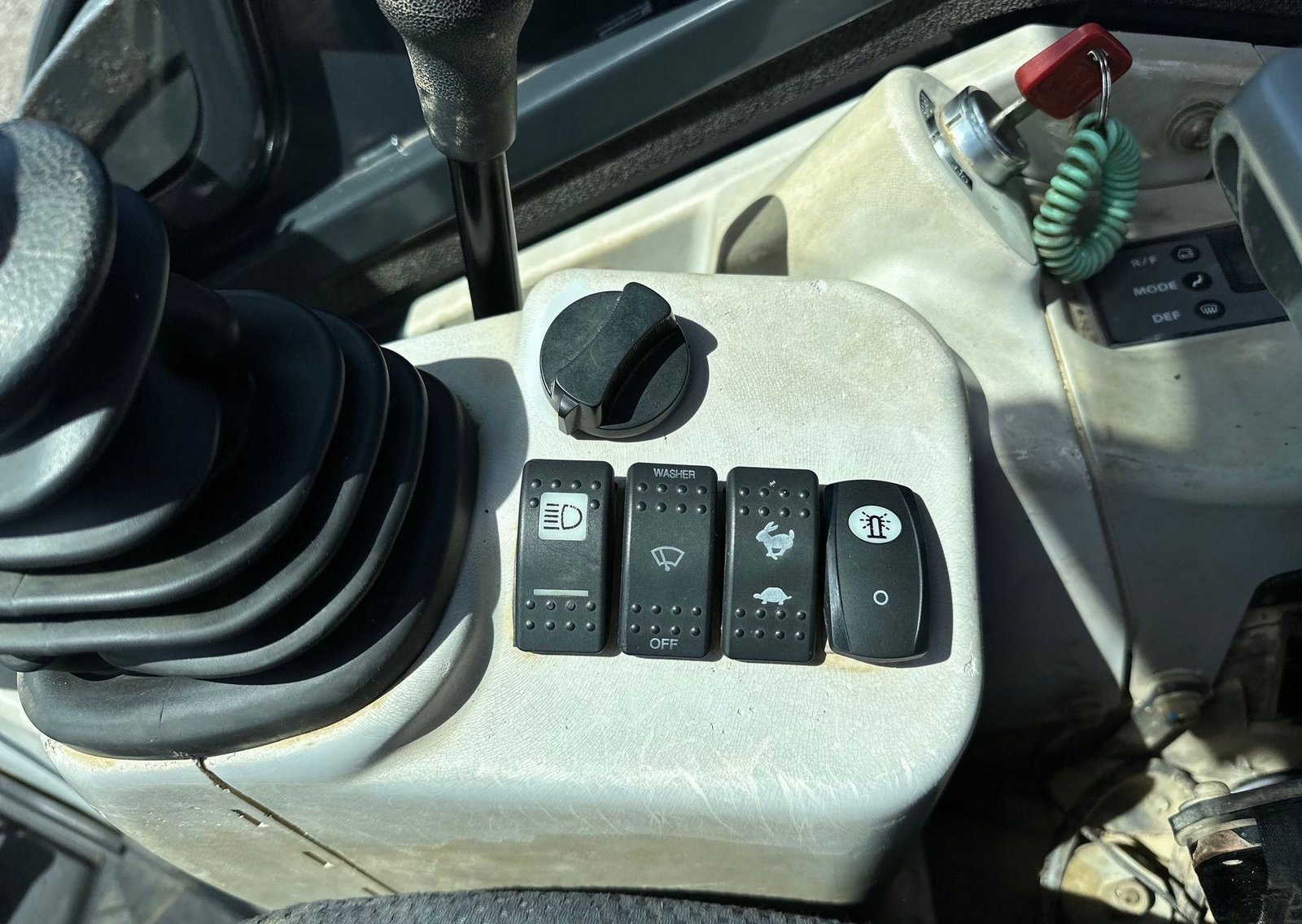 2014 John Deere 50G 73