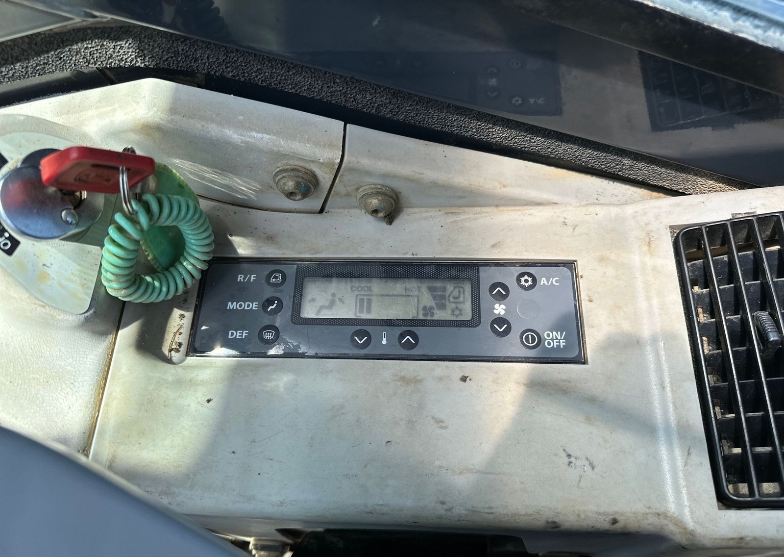 2014 John Deere 50G 74