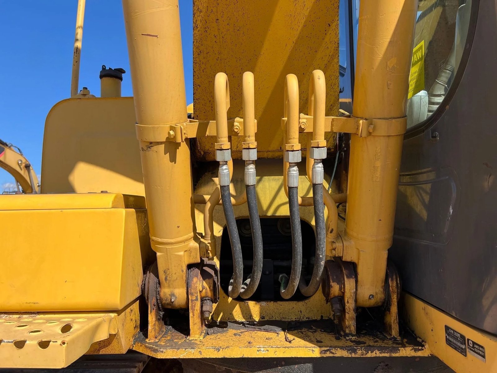 2005 Deere 160C LC 14