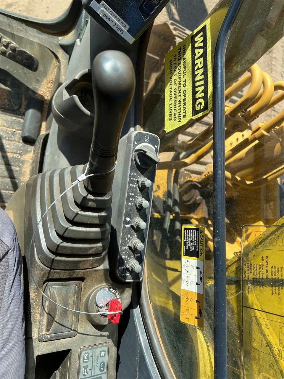 2005 Deere 160C LC 36