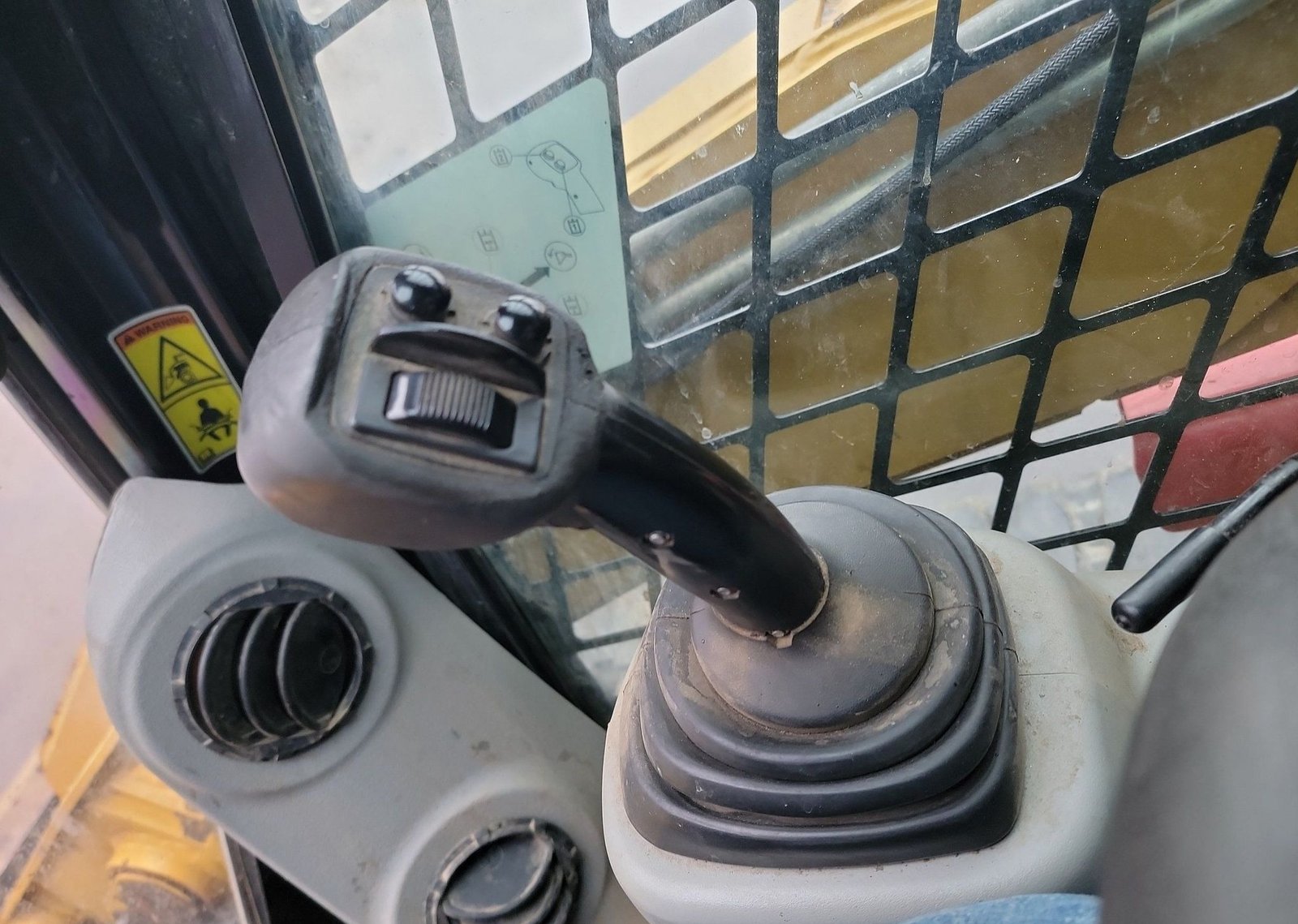 2013 Caterpillar 299DXHP 25