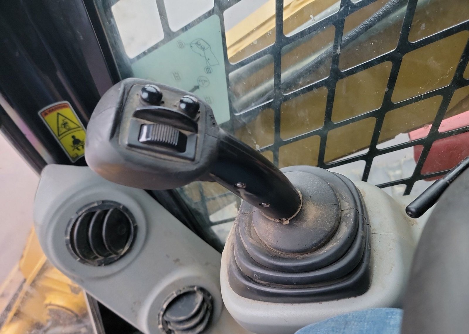 2013 Caterpillar 299DXHP 27