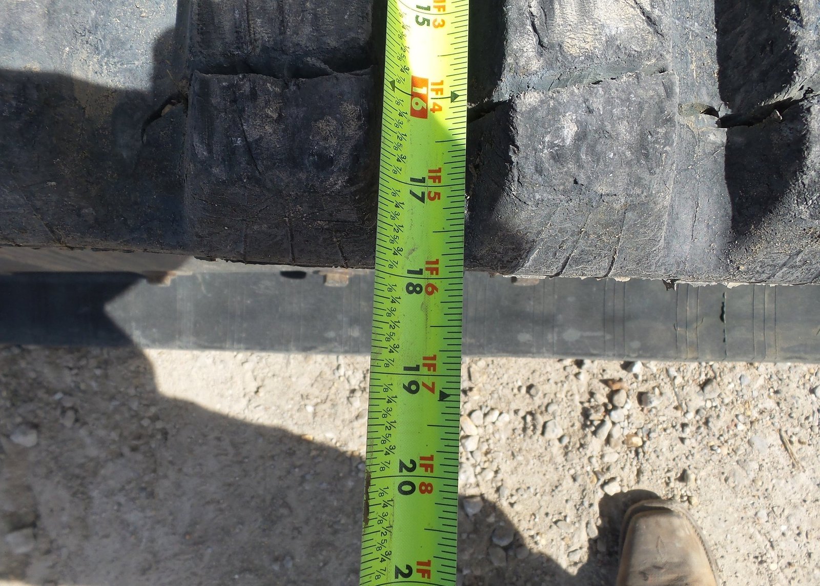 2013 John Deere 333D 10