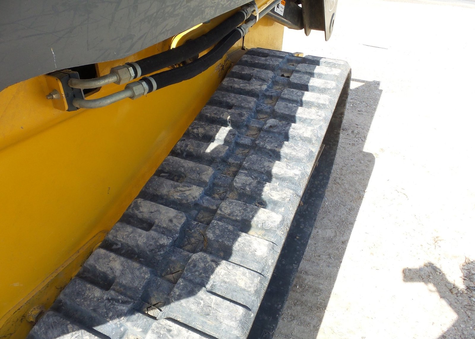 2013 John Deere 333D 23