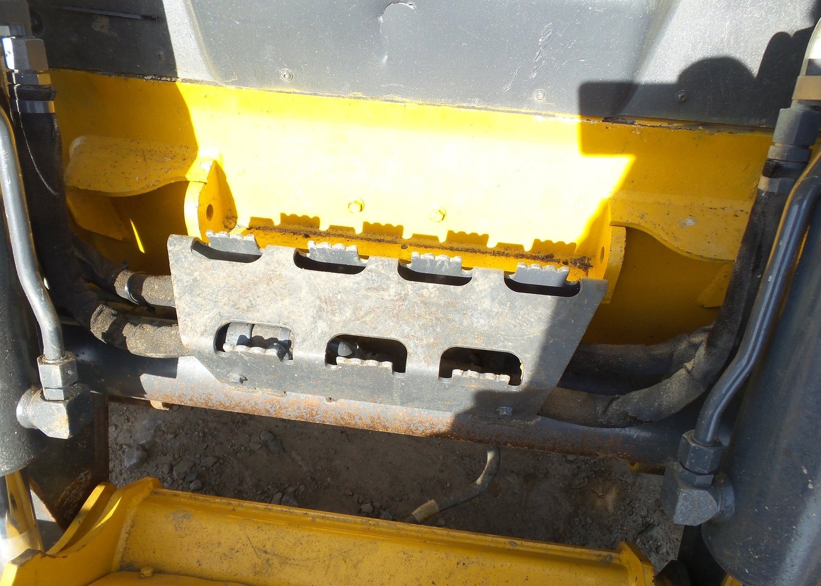 2013 John Deere 333D 26