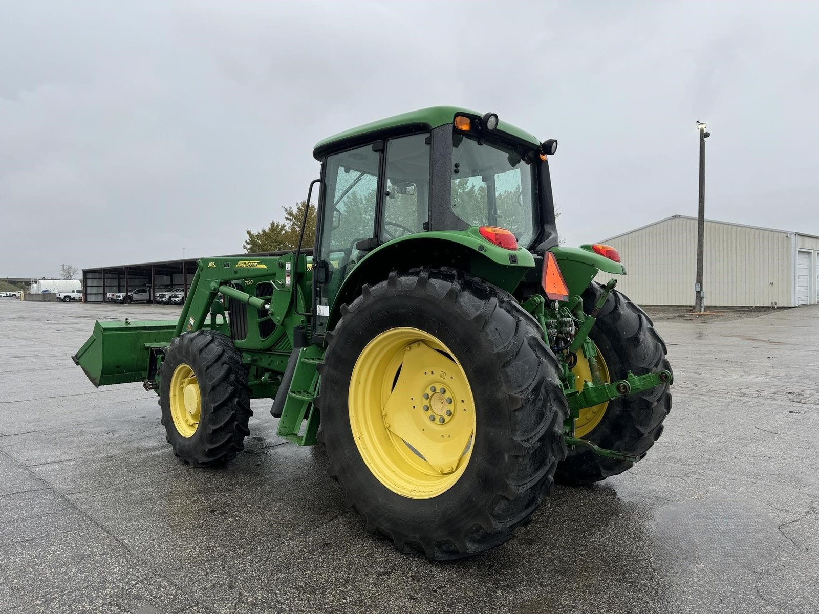 2011 John Deere 7130 15