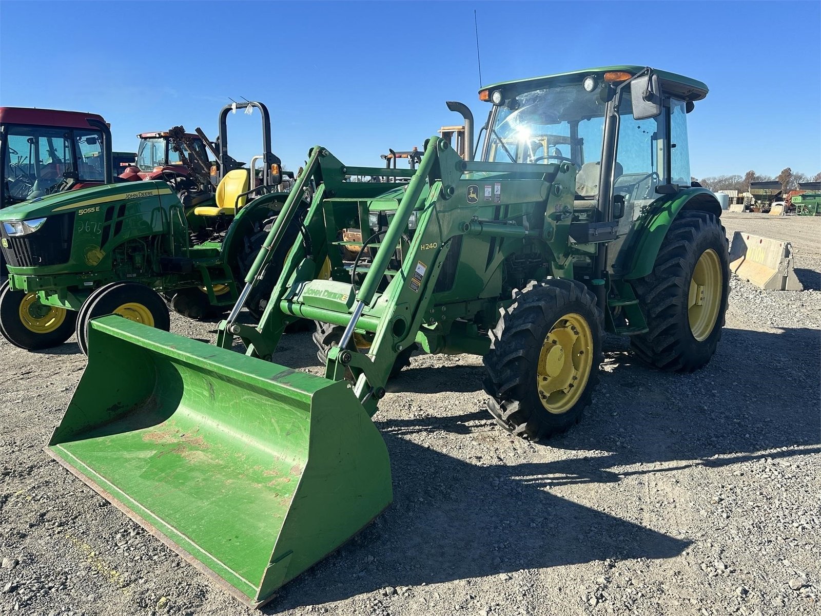 2014 John Deere 5085E 2