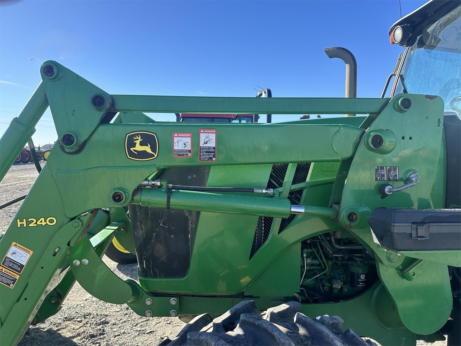 2014 John Deere 5085E 15