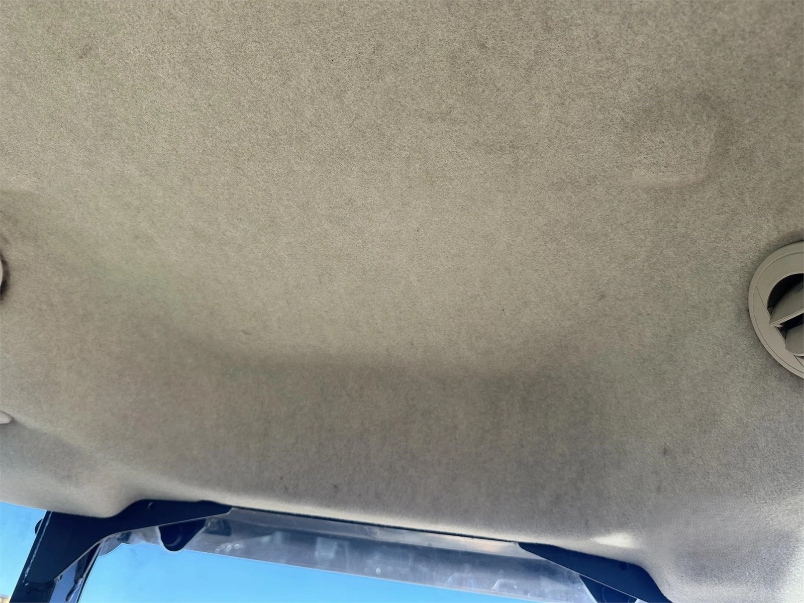 2014 John Deere 5085E 46