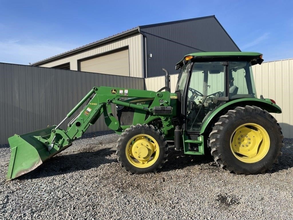 2015 John Deere 5075E 5