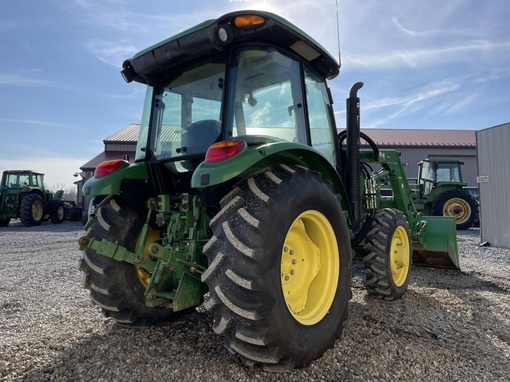 2015 John Deere 5075E 7