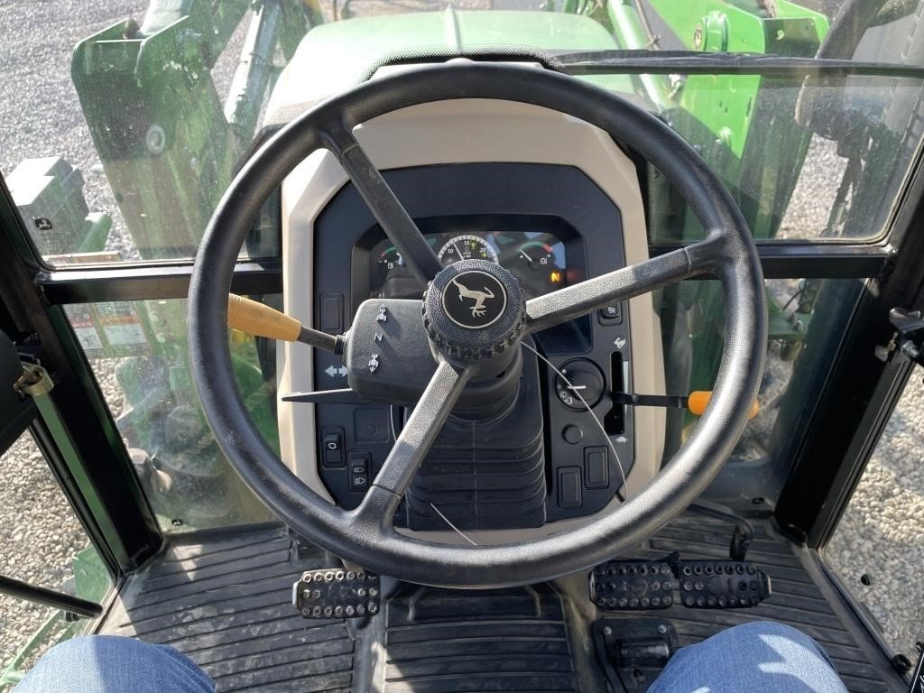 2015 John Deere 5075E 12